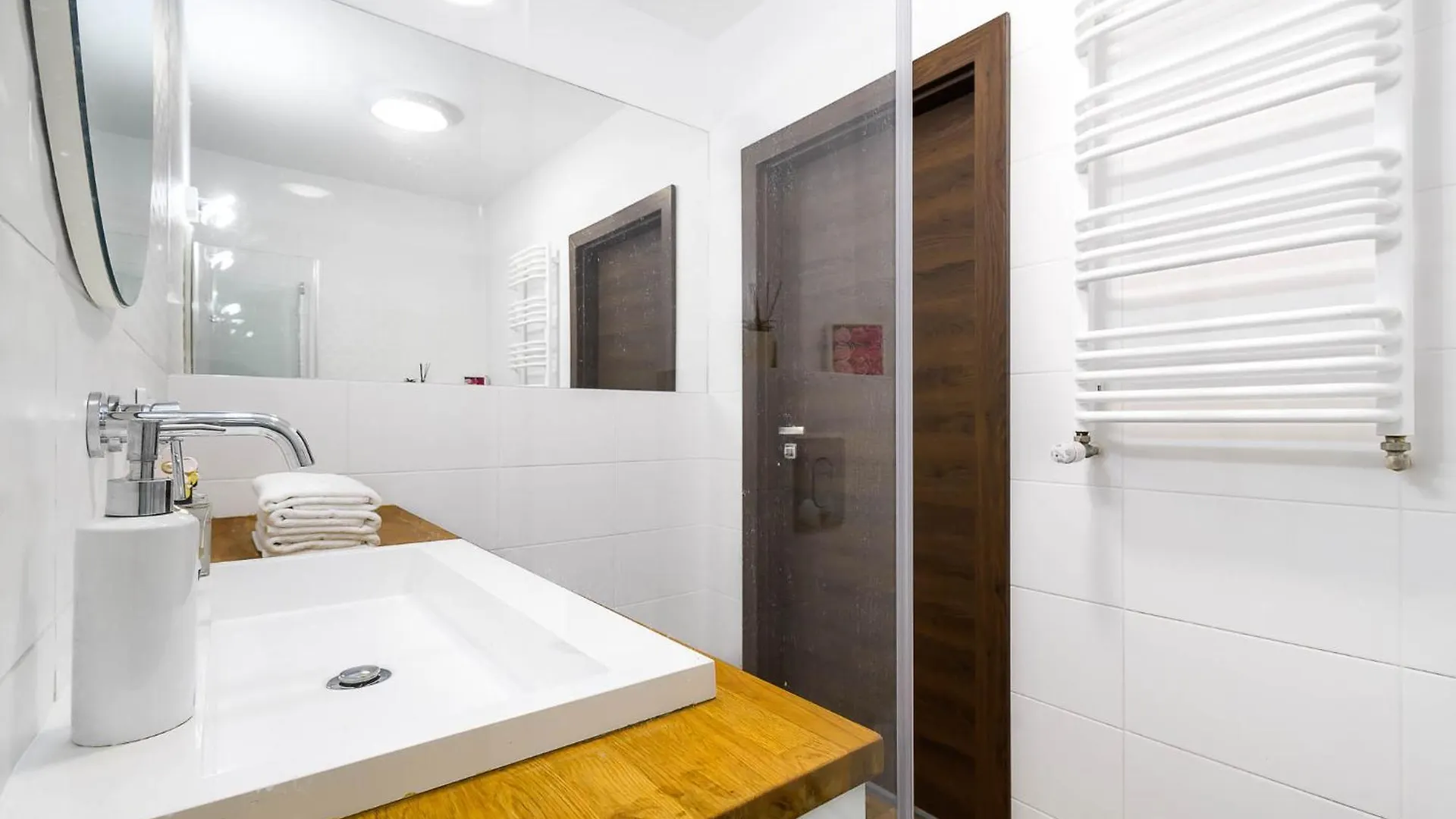 קרקוב Sunny Apartment In Zablocie!